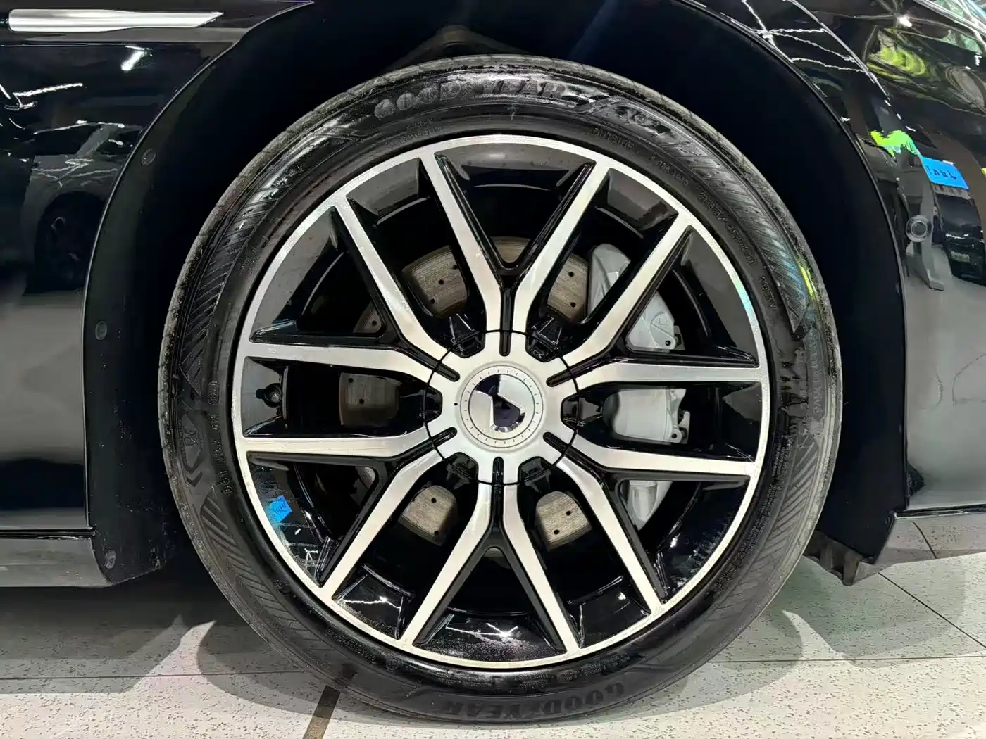 Denza Z9 2024 Model 1100km AWD Max Edition фото 24