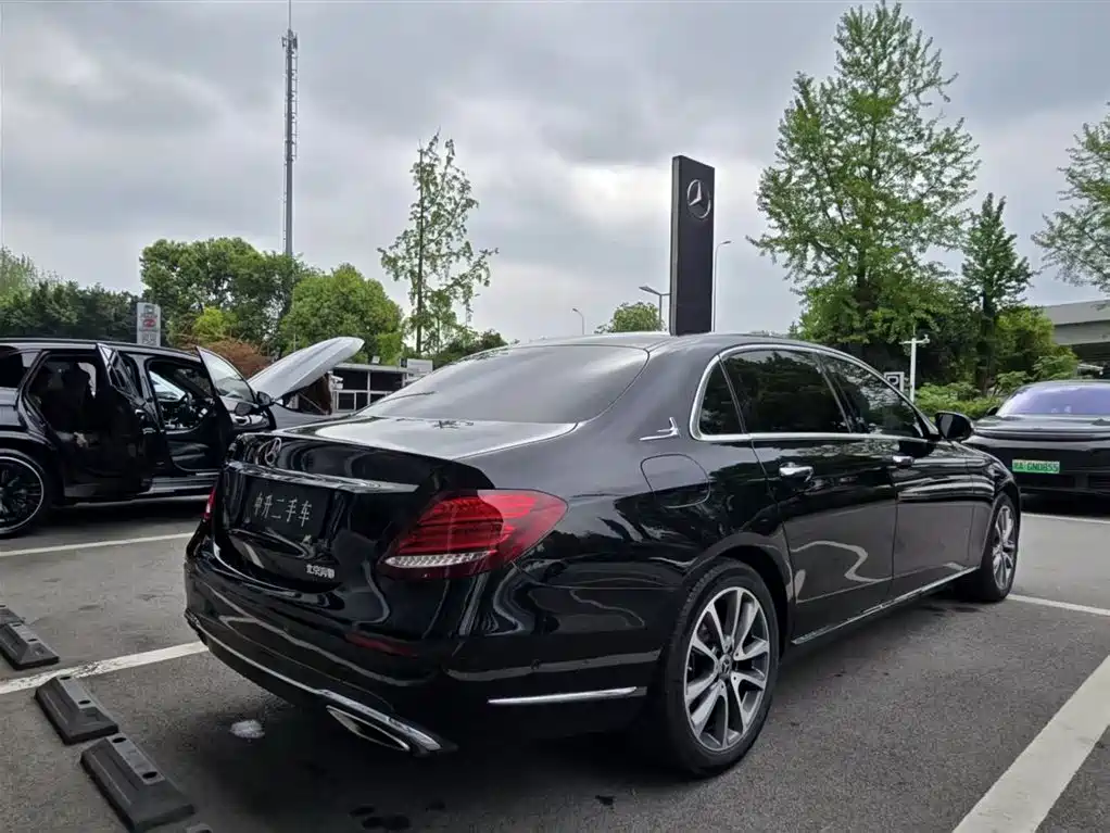 Mercedes-Benz E-Class 2020 E 260 L фото 8