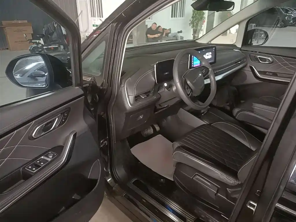 SAIC Maxus Dajia 9 2022 Model Long Range Oasis 7-Seater фото 16