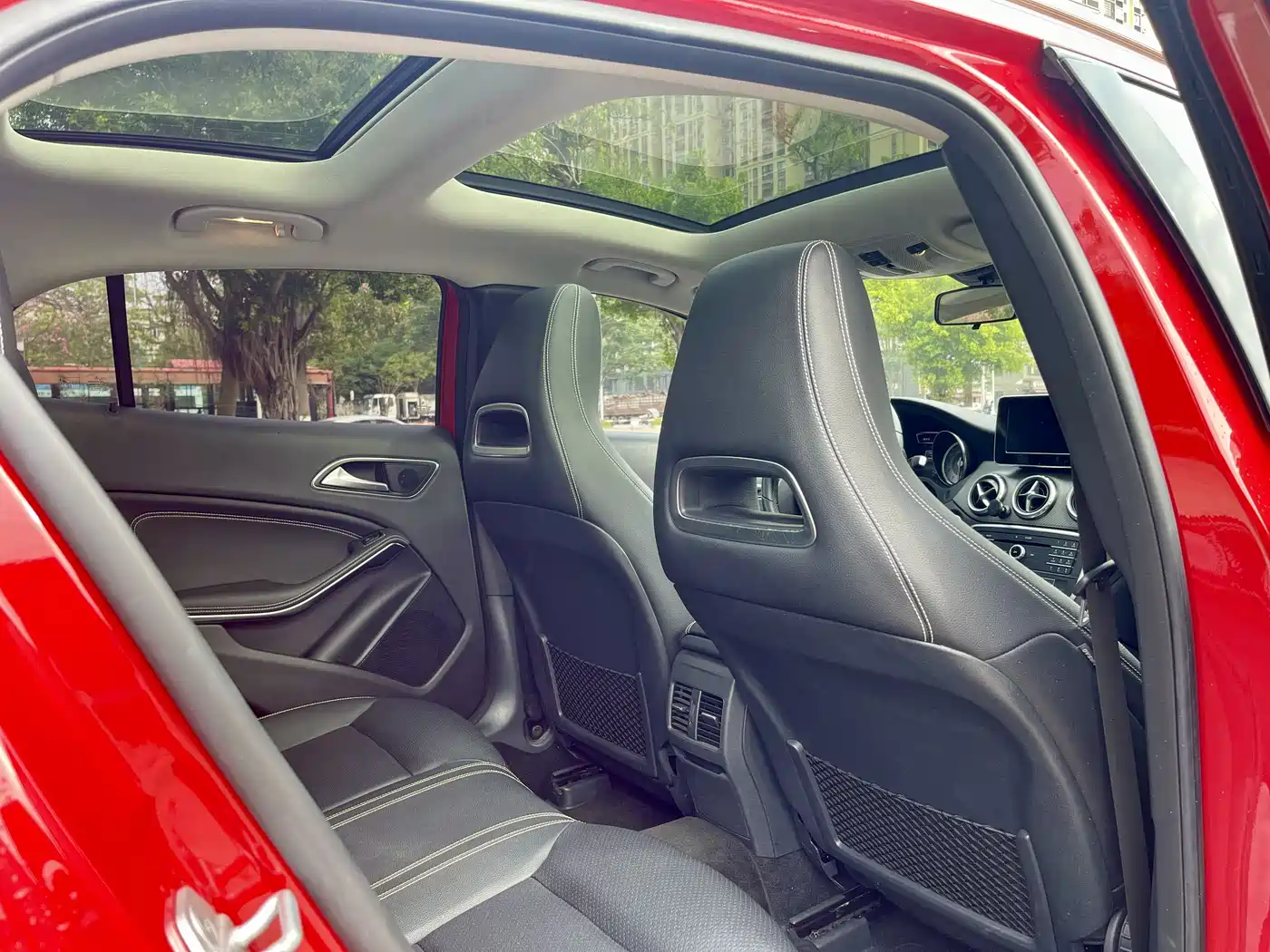 Mercedes-Benz GLA 2017 GLA 200 Dynamic фото 11
