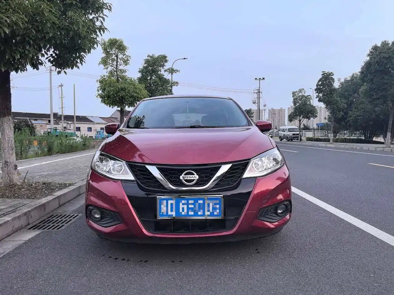 صورة 1 - Nissan Tiida