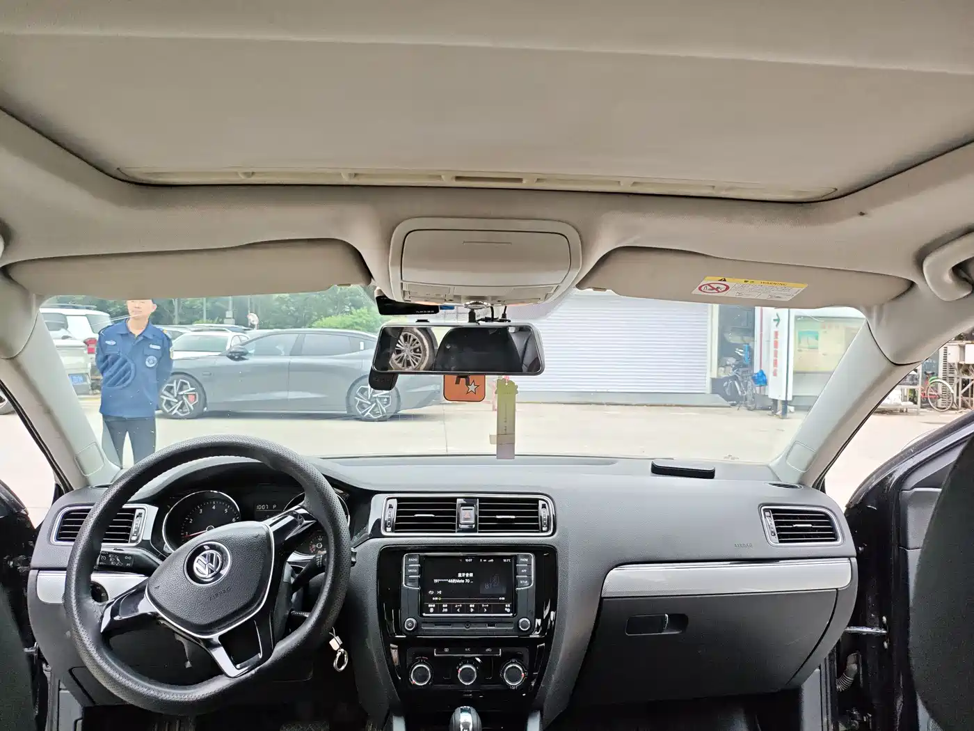 Volkswagen Sagitar 2015 230TSI Automatic Comfort фото 9