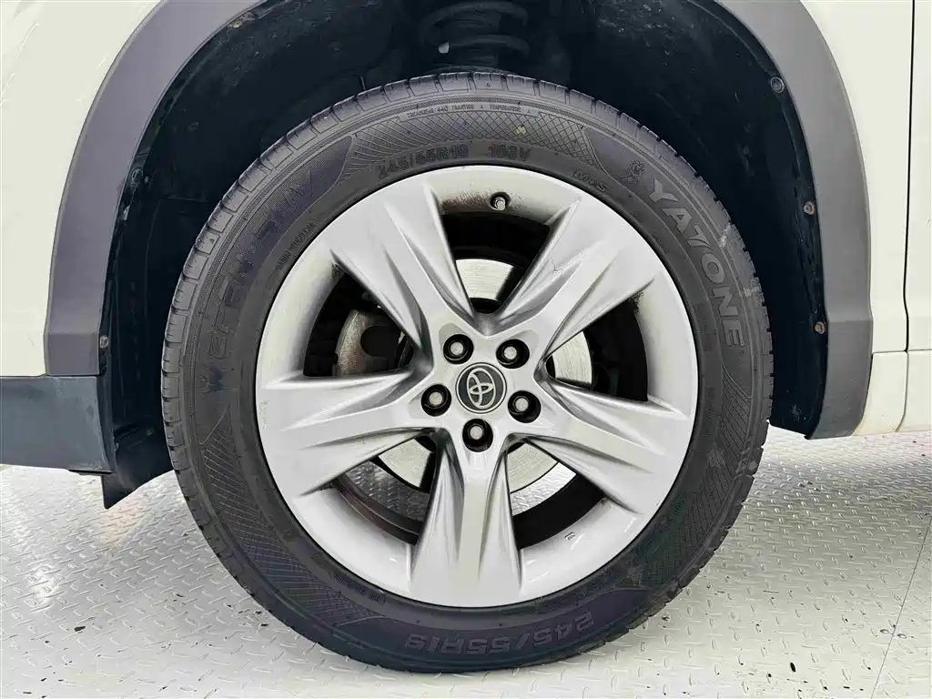 Toyota Highlander 2017 2.0T 4WD Ultimate 7-Seater фото 10