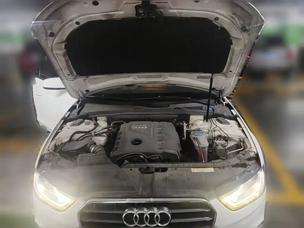 Фото 3 - Audi A4L