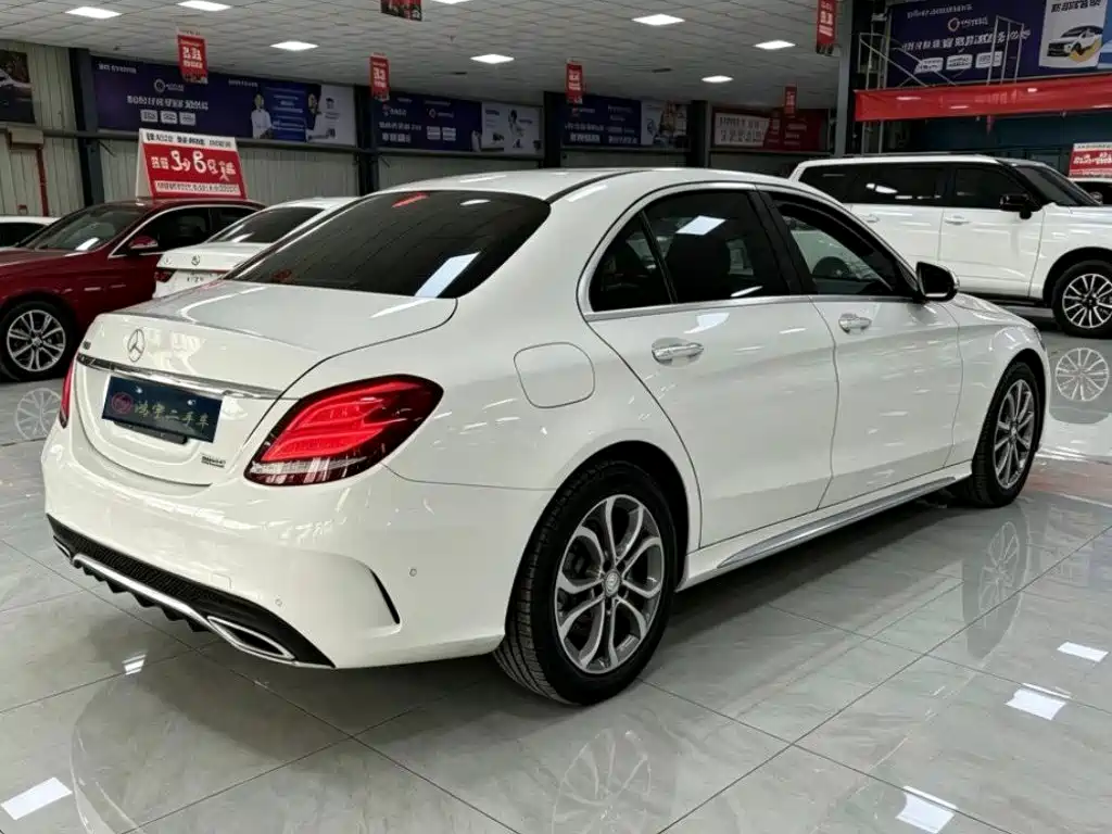 Фото 7 - Mercedes-Benz C-Class