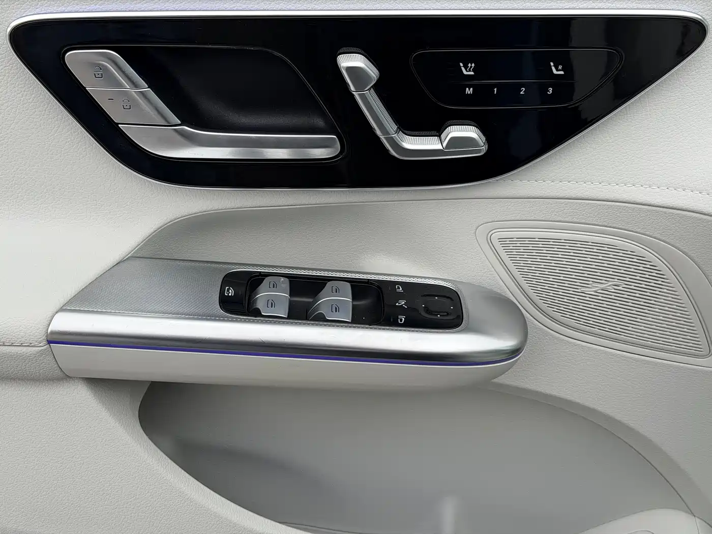 Mercedes-Benz EQE 2022 350 Luxury Edition фото 15