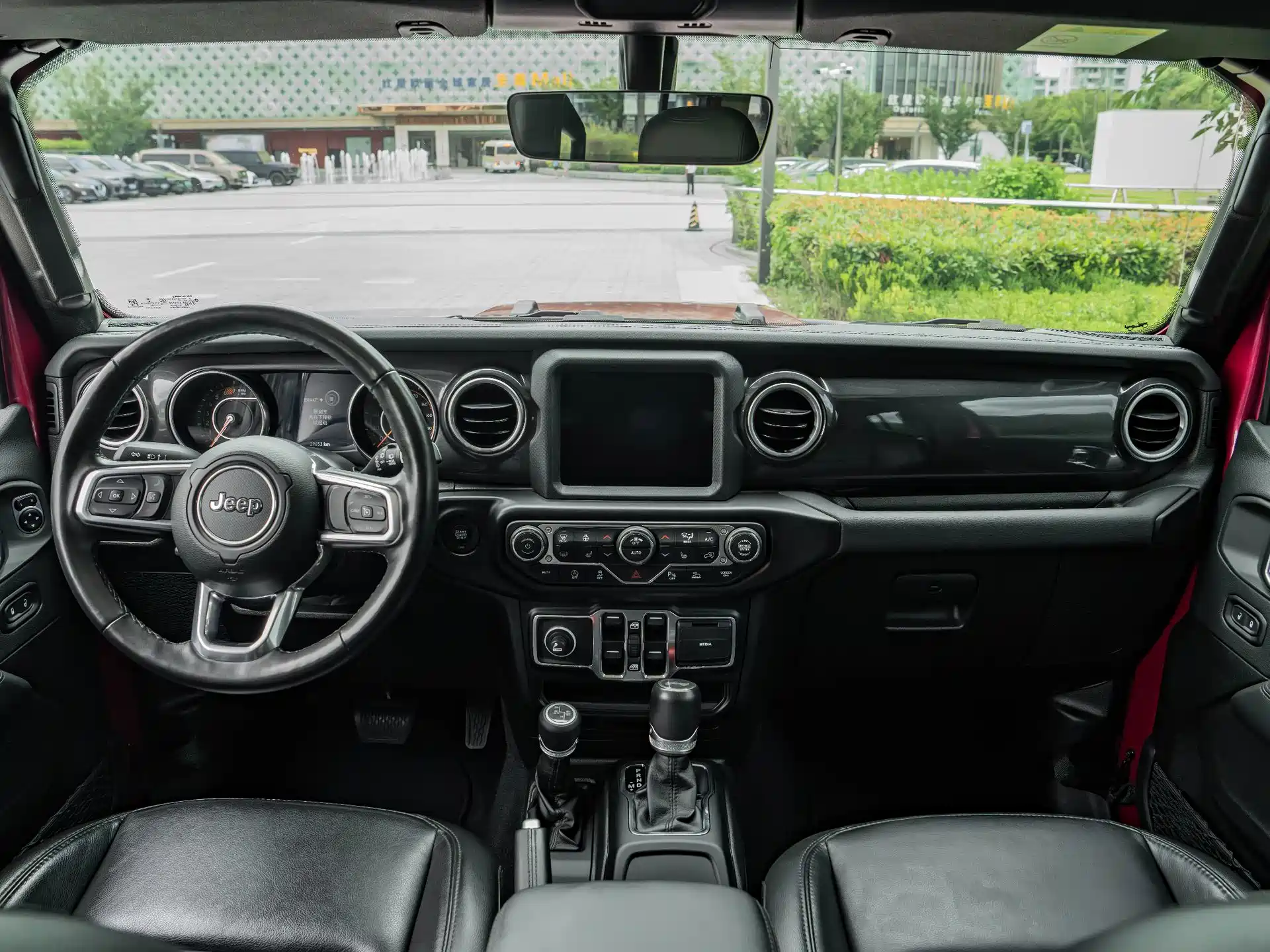 Фото 17 - Jeep Wrangler