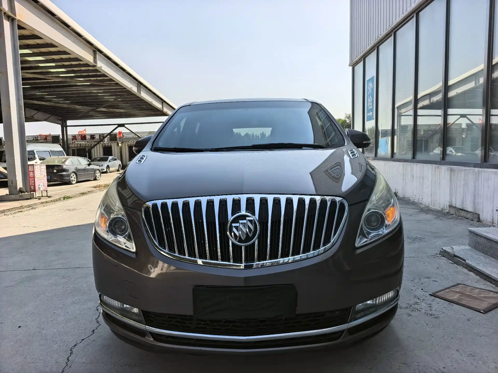 Фото 4 - Buick GL8