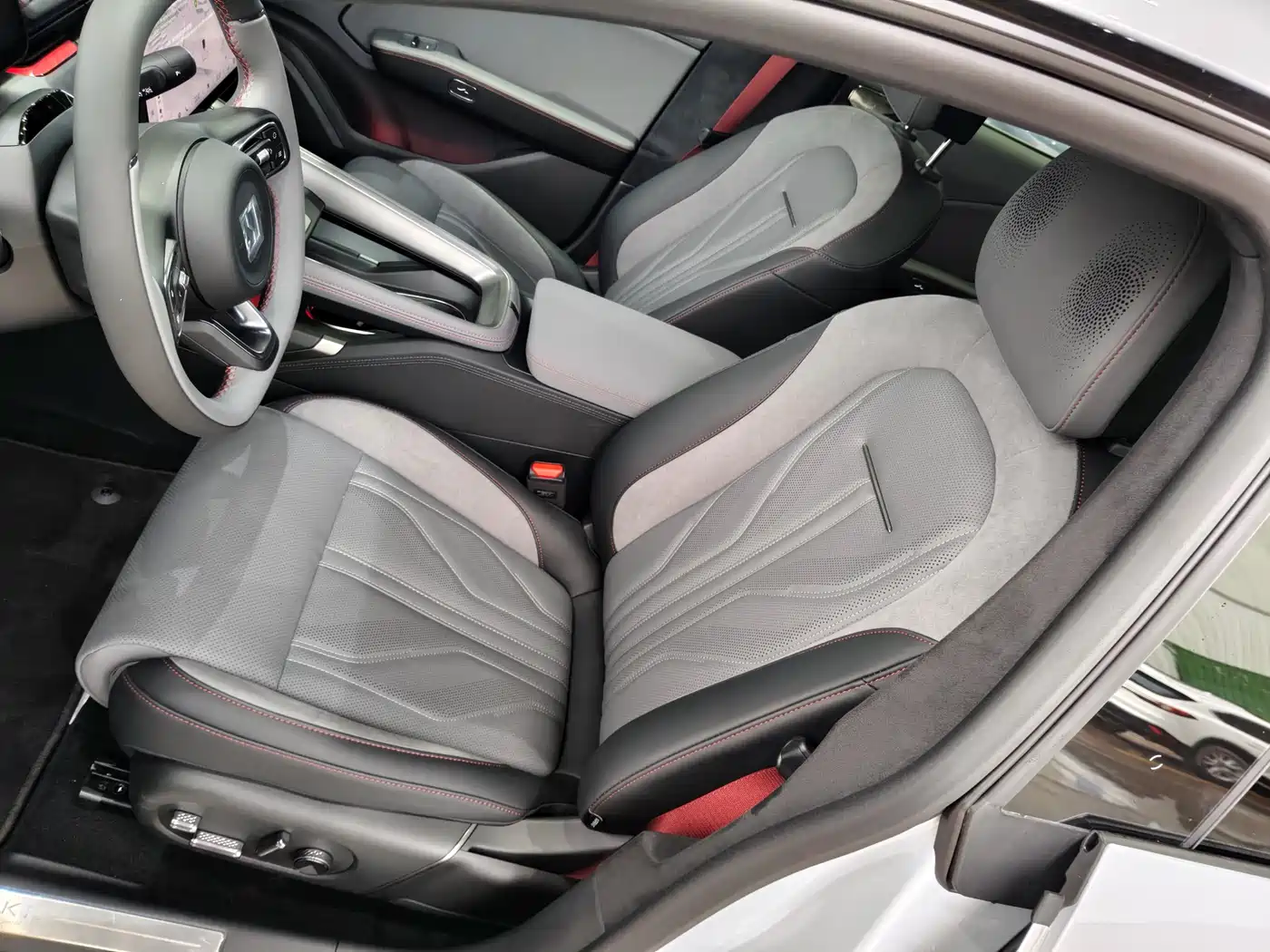 ZEEKR EXTREME KRYPTON 007GT