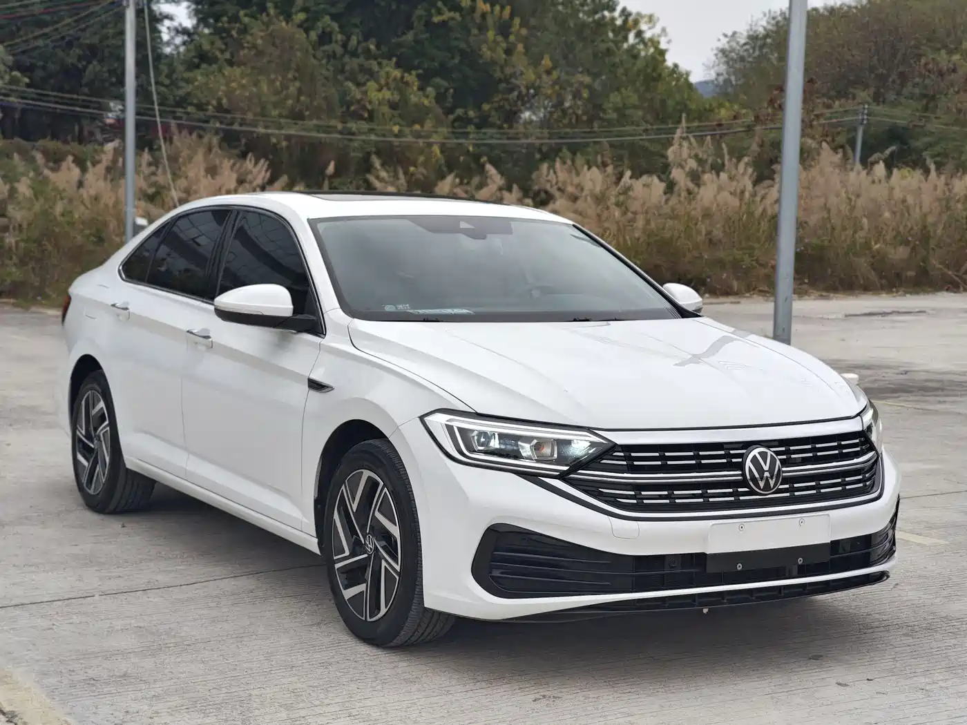 Volkswagen Sagitar 2023 300TSI DSG Surpassing Edition фото 3
