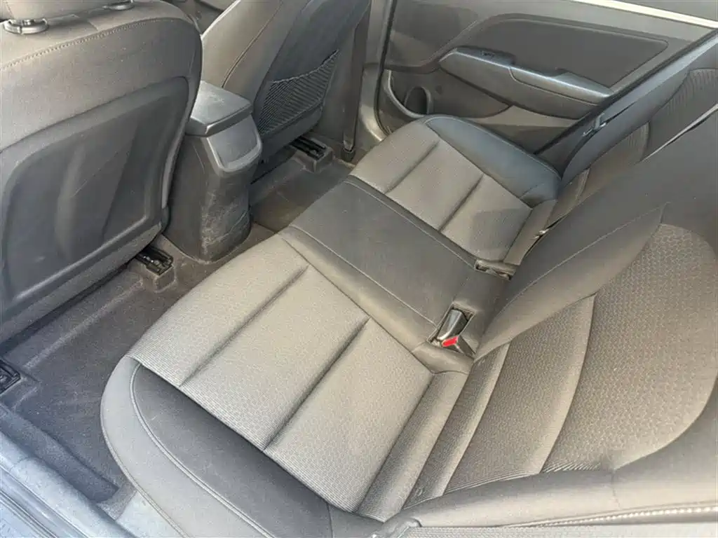 Hyundai Elantra 2016 Model 1.6L Automatic Smart Elite фото 12