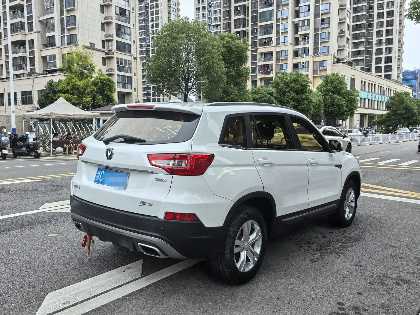 Фото 4 - Changan CS75