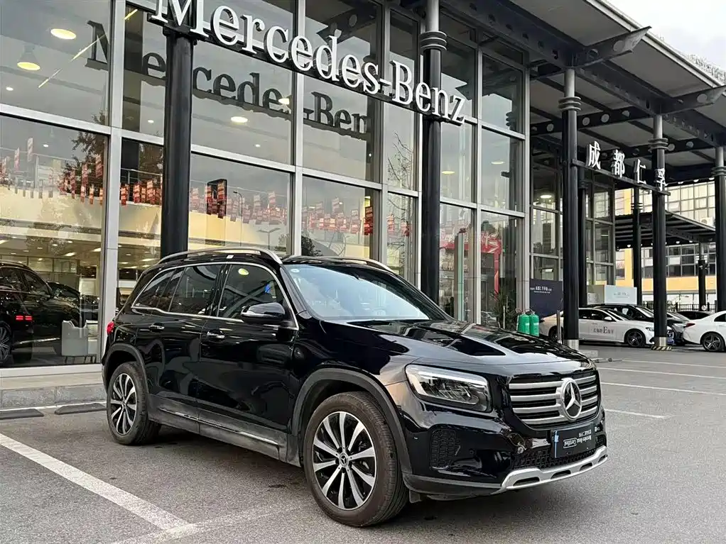 MERCEDES-BENZ GLB