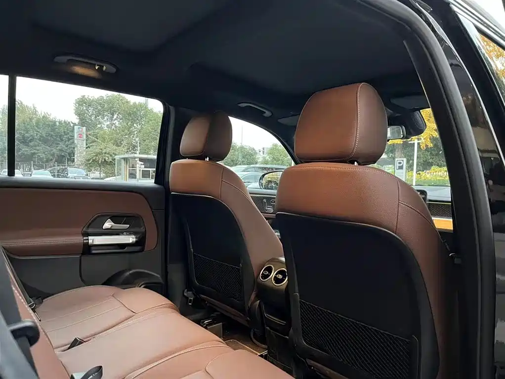 MERCEDES-BENZ GLB