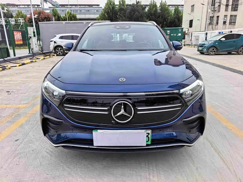 Photo 2 - Mercedes-Benz EQA