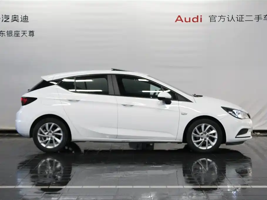 Buick Verano 2016 Hatchback 15S Automatic Leading фото 4