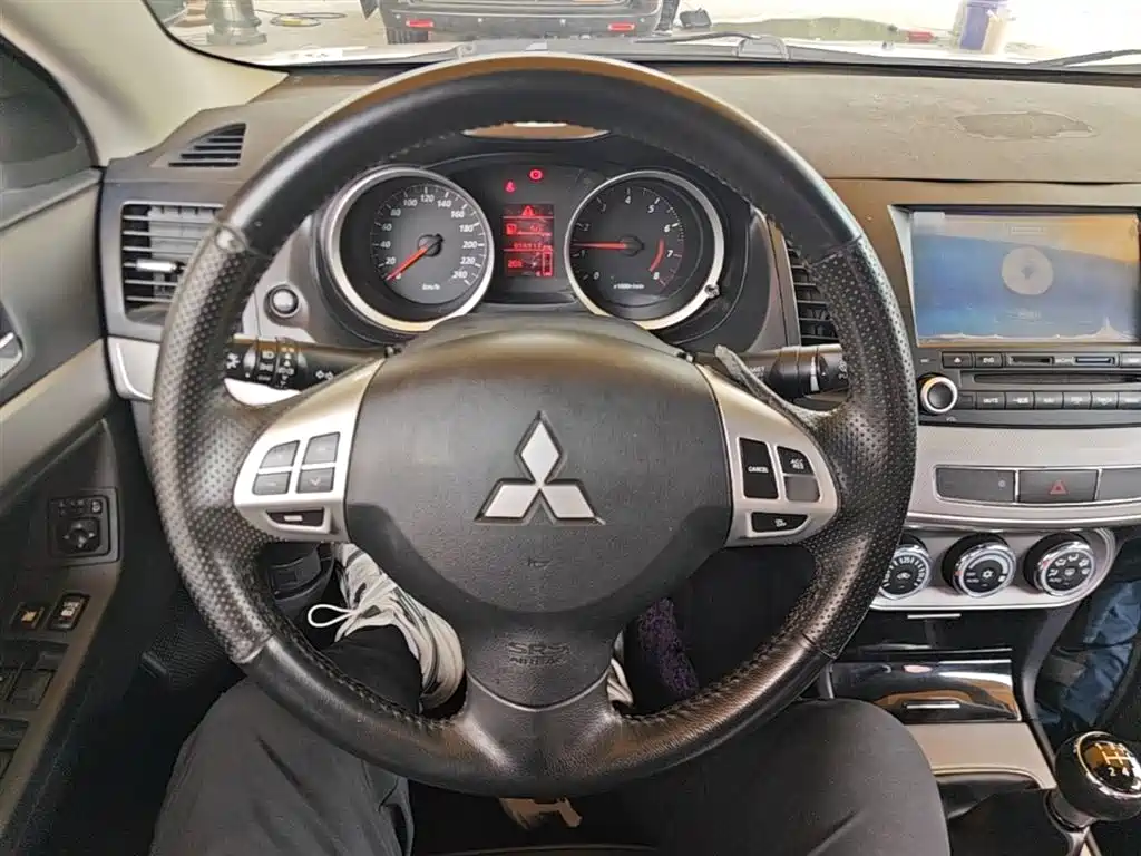 Mitsubishi Lancer EX 2015 1.8L Manual Premium (China IV) фото 11