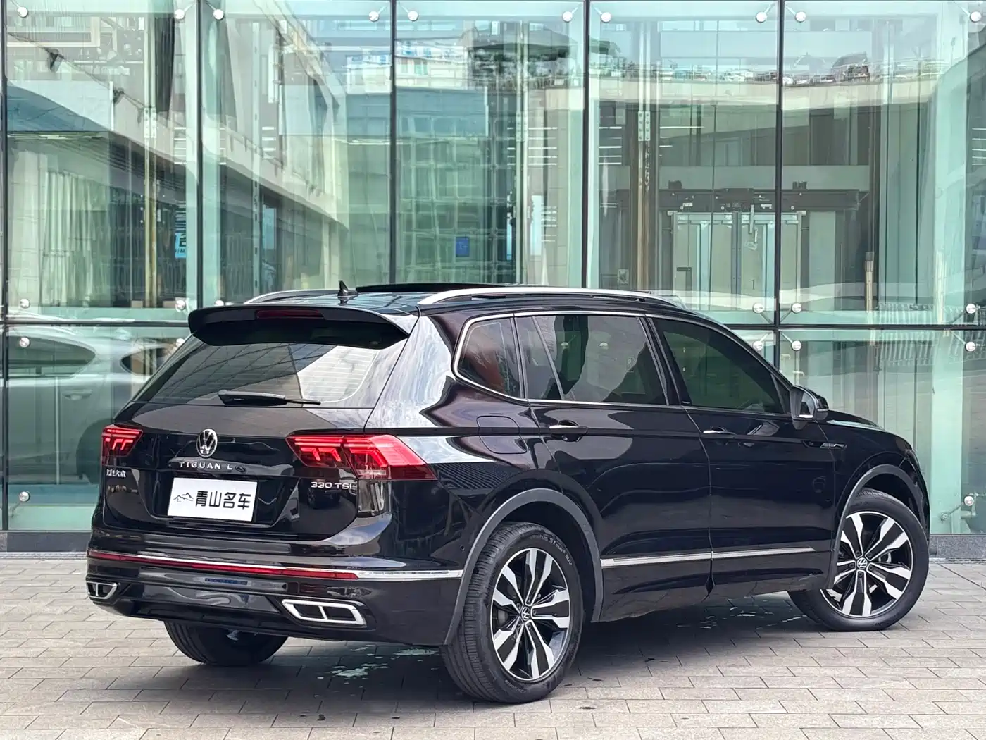 Volkswagen Tiguan L 2022 330TSI Auto 2WD R-Line Premium Edition фото 16