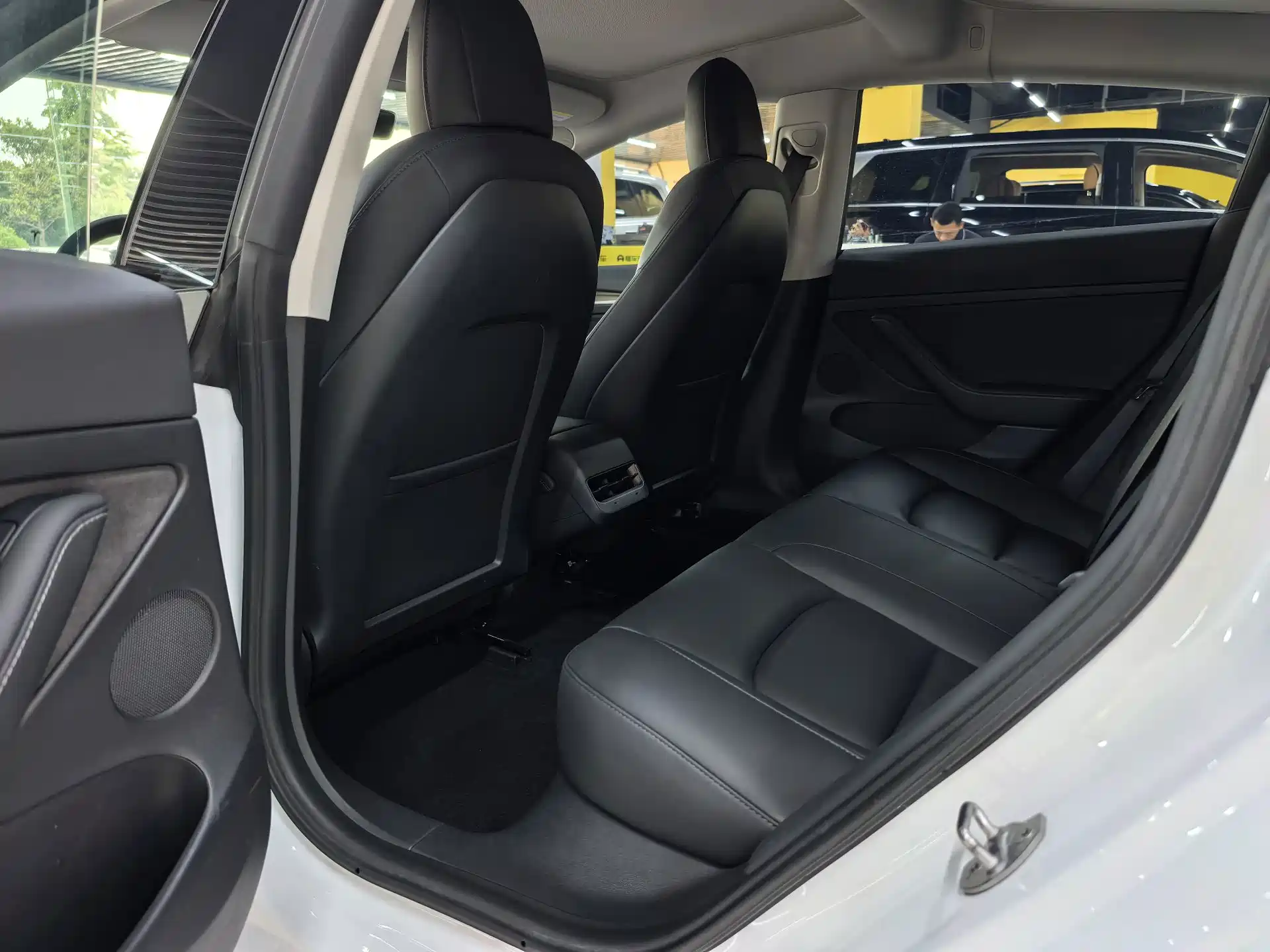 Фото 5 - Tesla Model 3