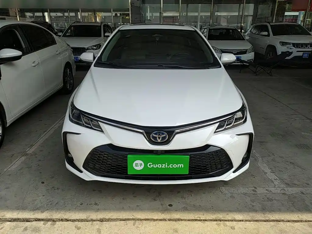 Toyota Corolla 2023 1.8L Smart Hybrid Dual Engine Elite Edition фото 3