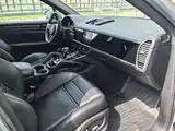 Photo 10 - Porsche Cayenne