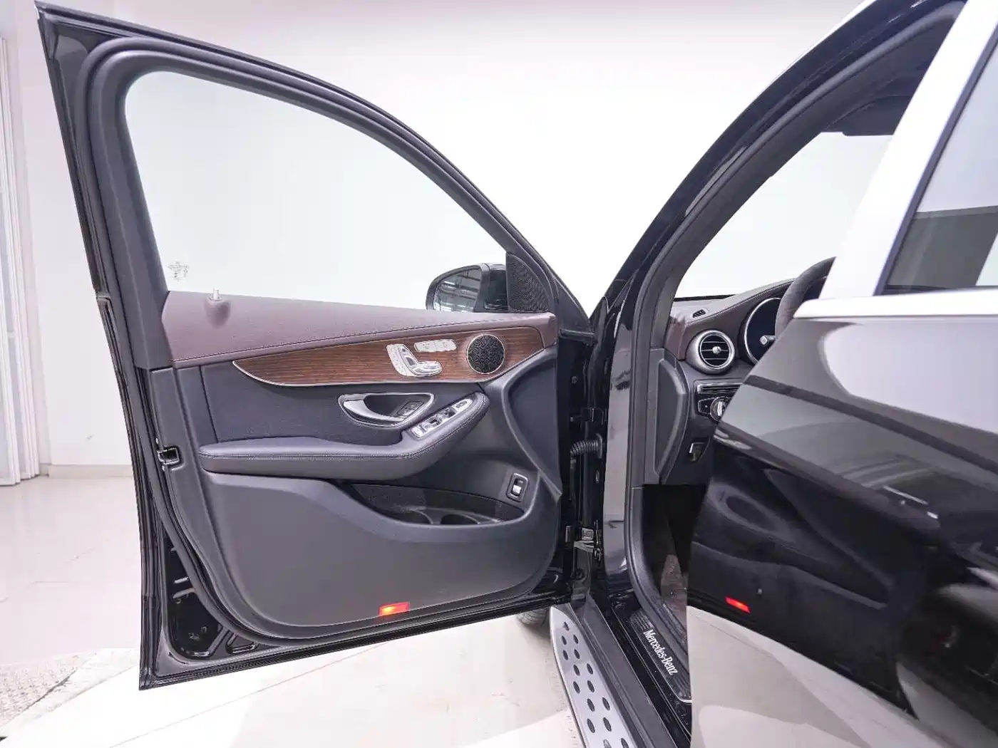 Mercedes-Benz GLC 2022 Facelift II GLC 260 L 4MATIC Sport Model фото 13