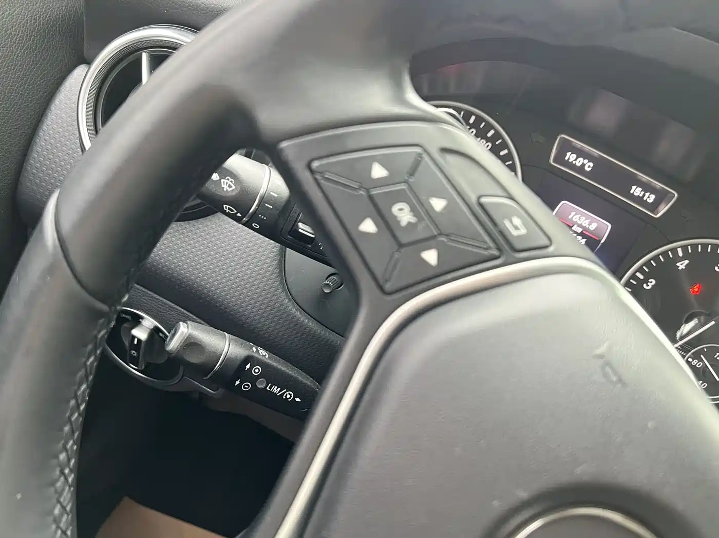 Mercedes-Benz A-Class (Import) 2015 A 180 фото 16