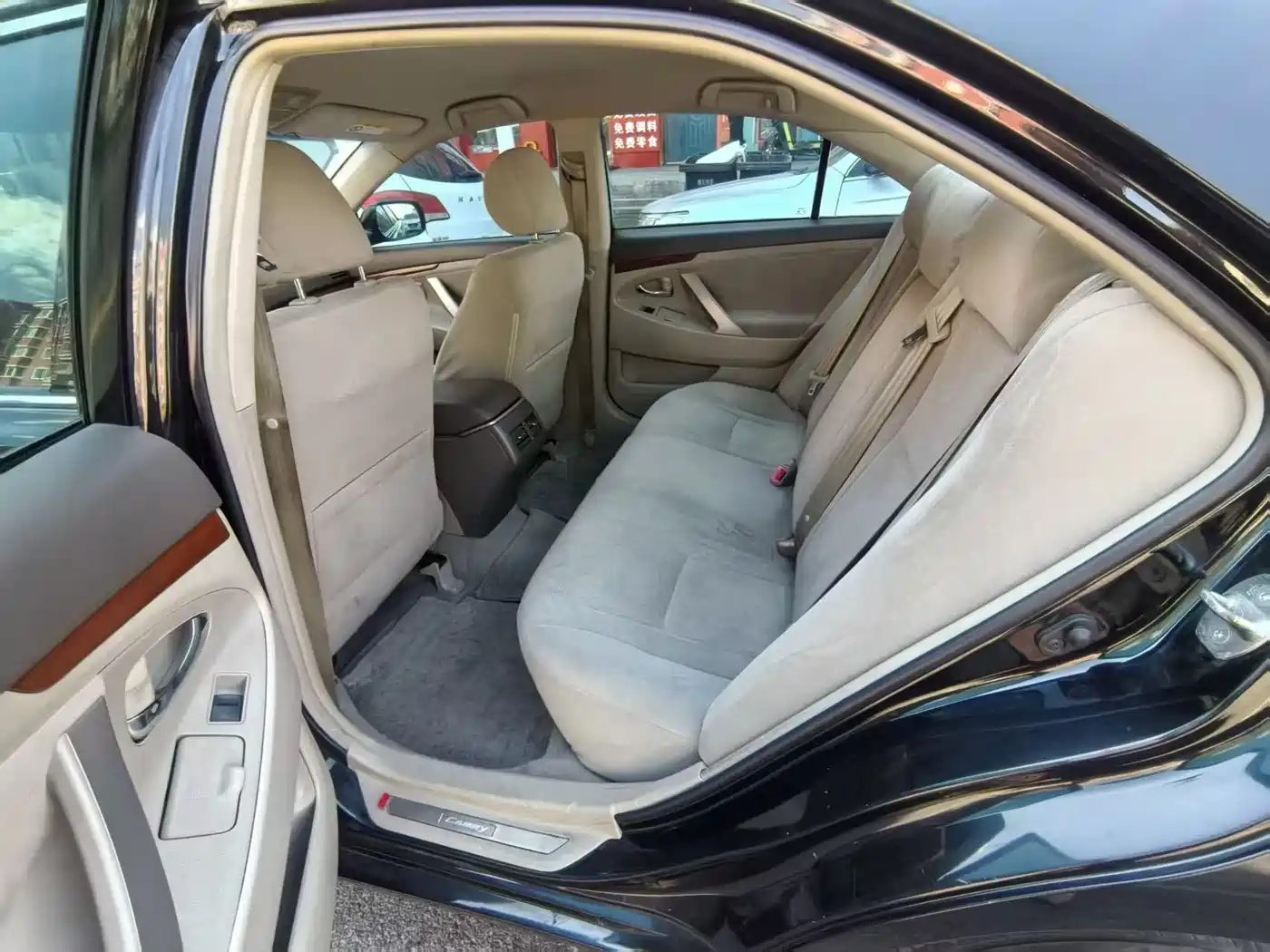 Toyota Camry 2013 200E Classic Elite Edition фото 8