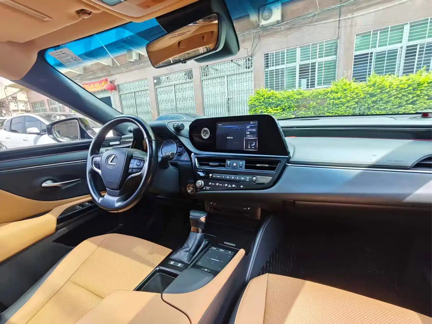 Lexus ES 2021 200 Excellence Edition фото 16