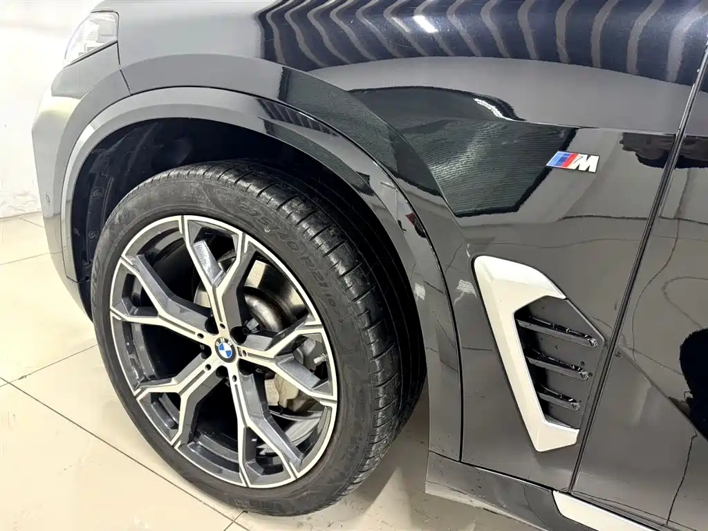 BMW X5 2023 xDrive 30Li Premium M Sport Package фото 25