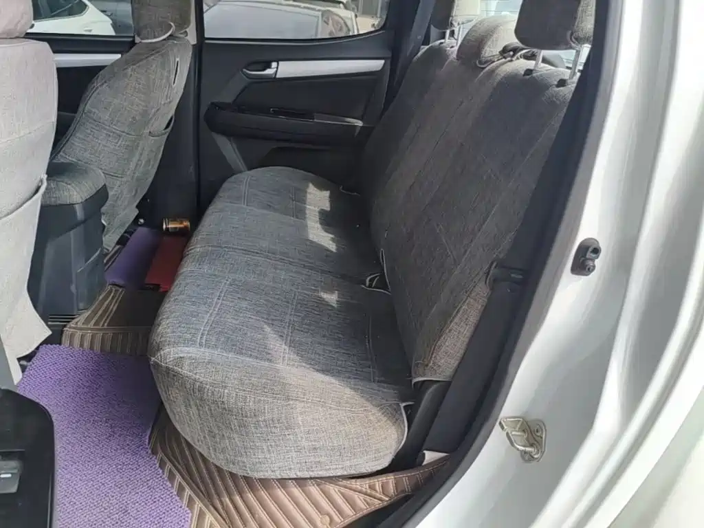 Isuzu Lingtuo 2019 2018 2.5T 2WD Base Model JE4D25Q5A