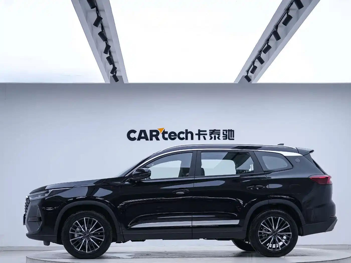 Chery Tiggo 8 PRO 2025 2025 290T 2WD Luxury Edition