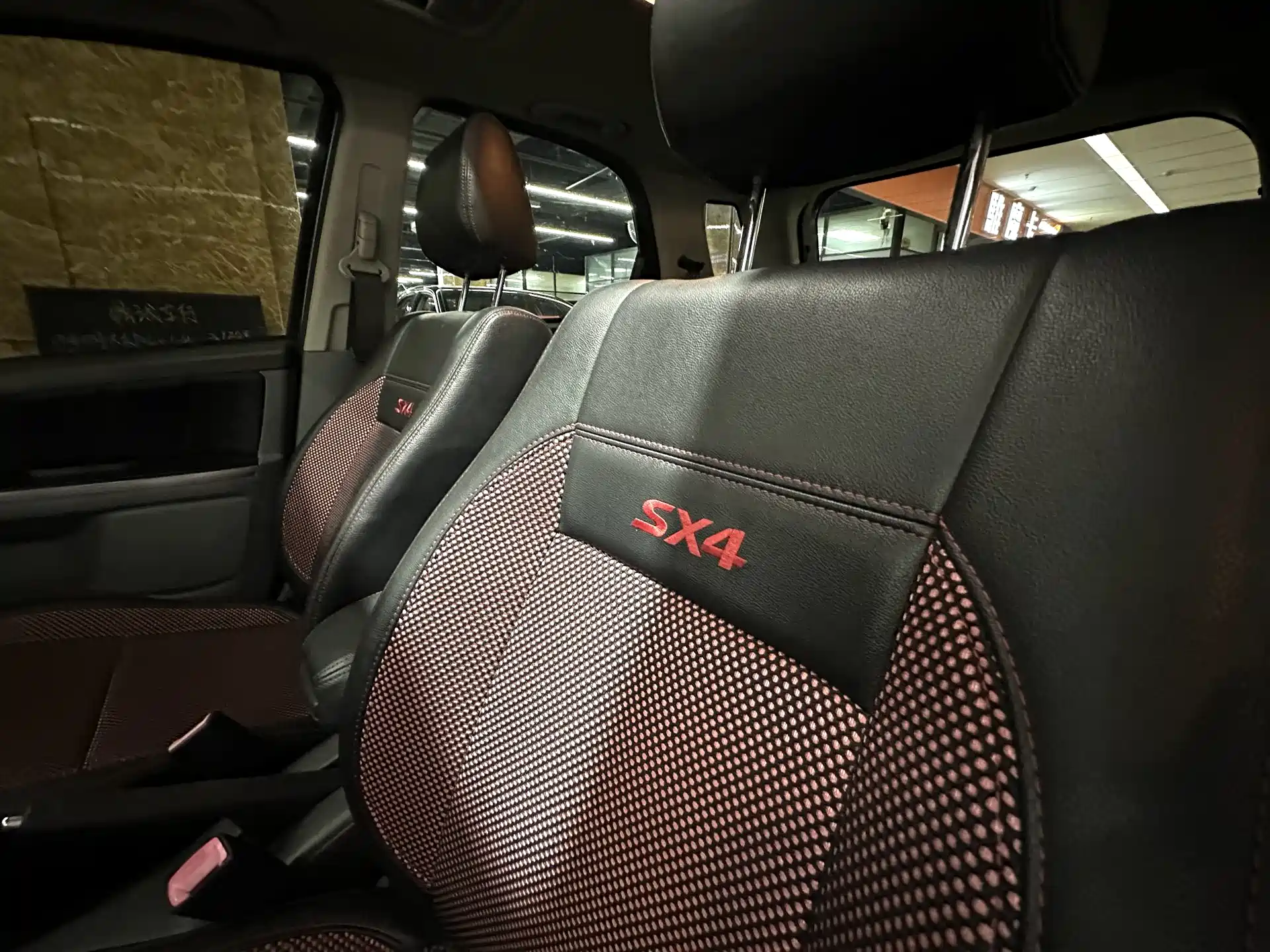 Фото 18 - Suzuki SX4