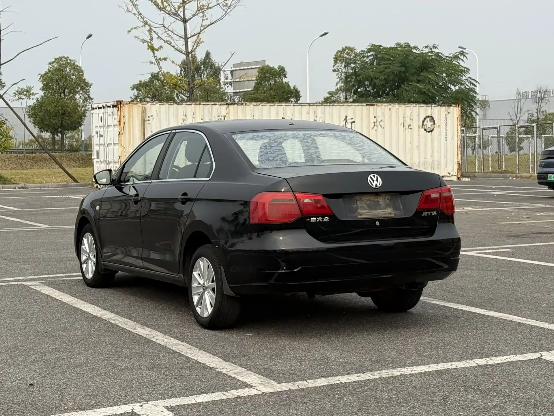 صورة 13 - Volkswagen Jetta