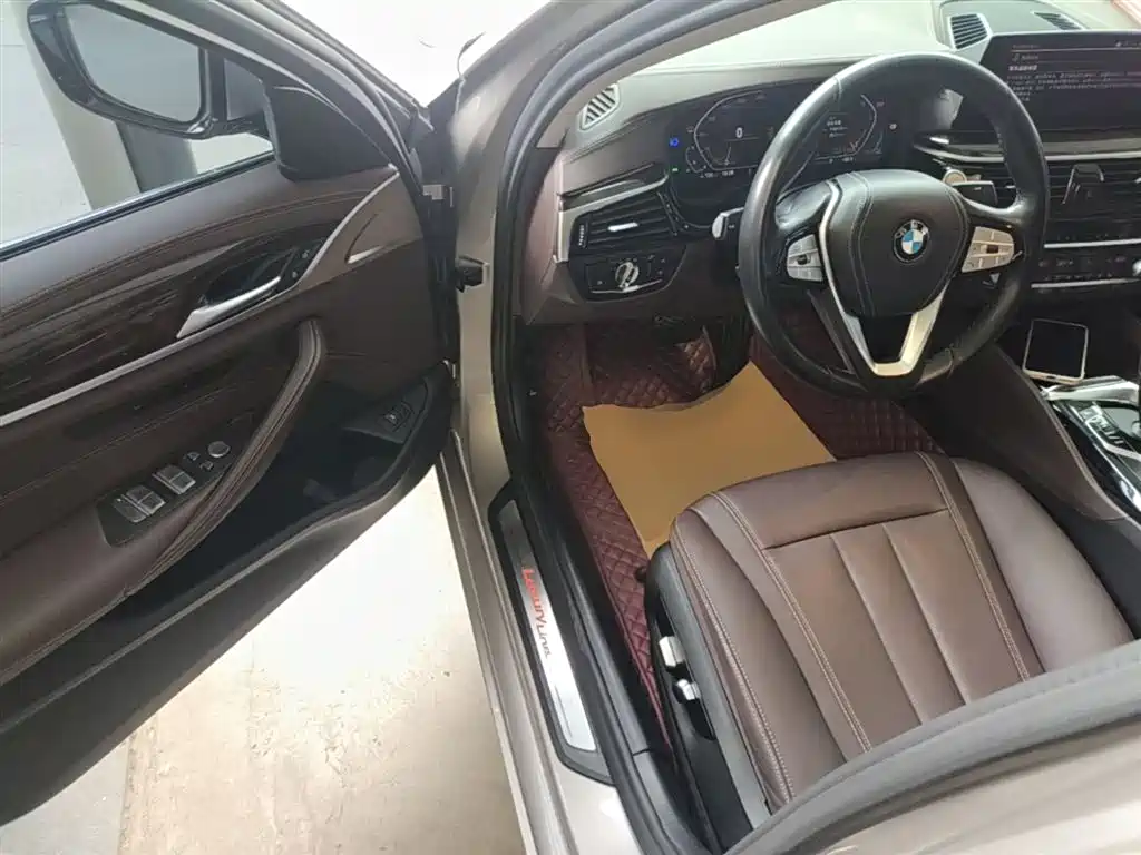 BMW 5 Series 2020 525Li Luxury Package фото 16