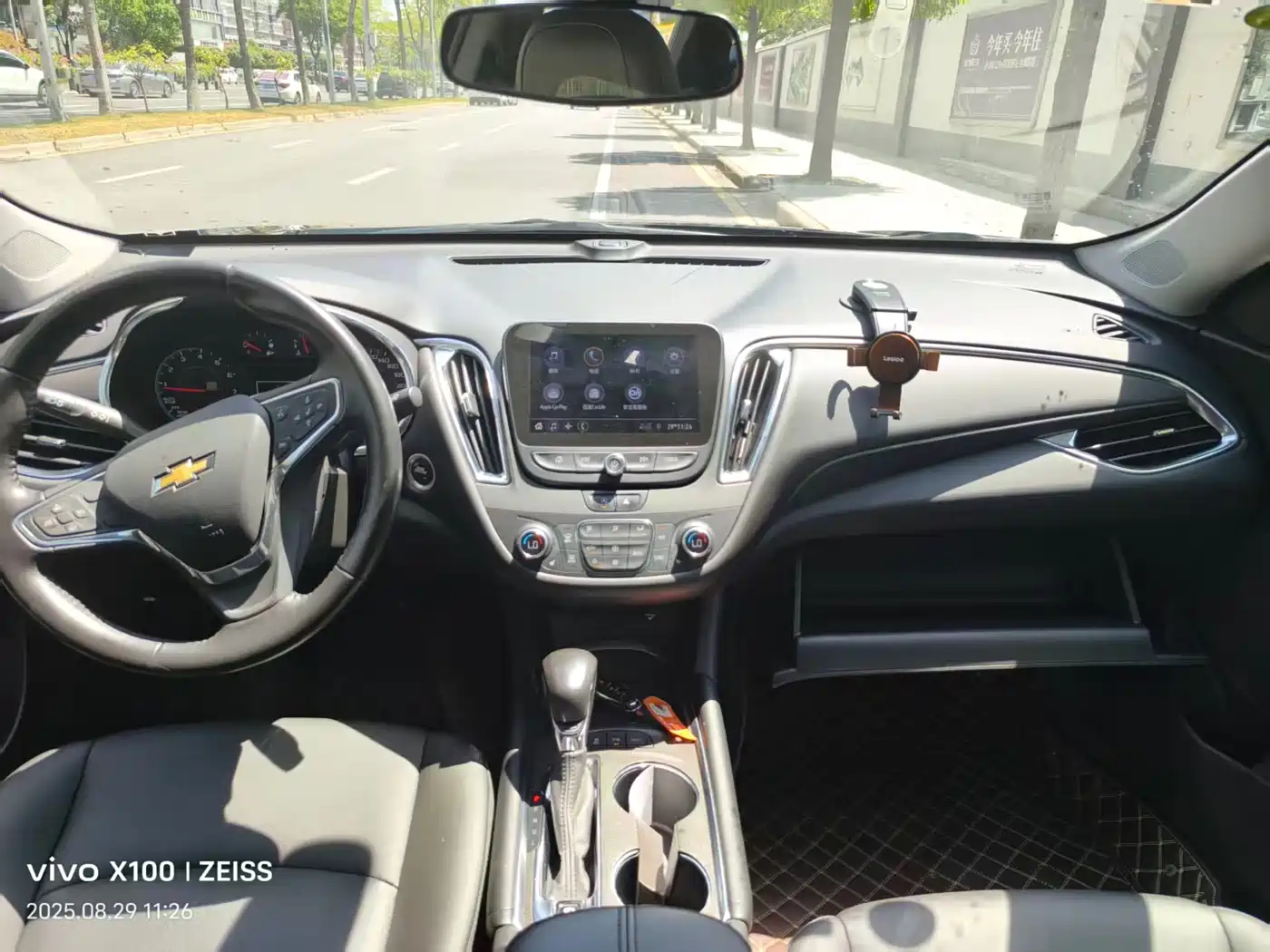 Фото 6 - Chevrolet Malibu XL