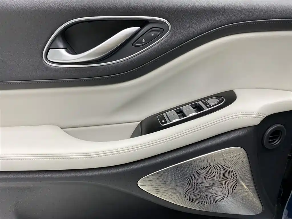 Voyah Auto Voyah Dreamer 2025 PHEV AWD Flagship Kunpeng Edition фото 29