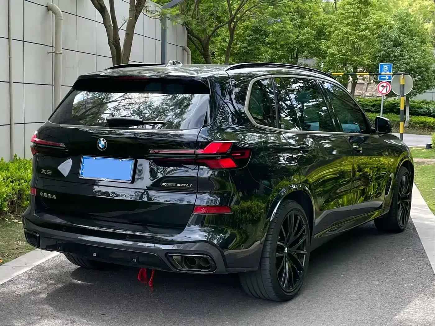 BMW X5 2024 xDrive 40Li Exclusive Black Flame Limited Edition фото 6
