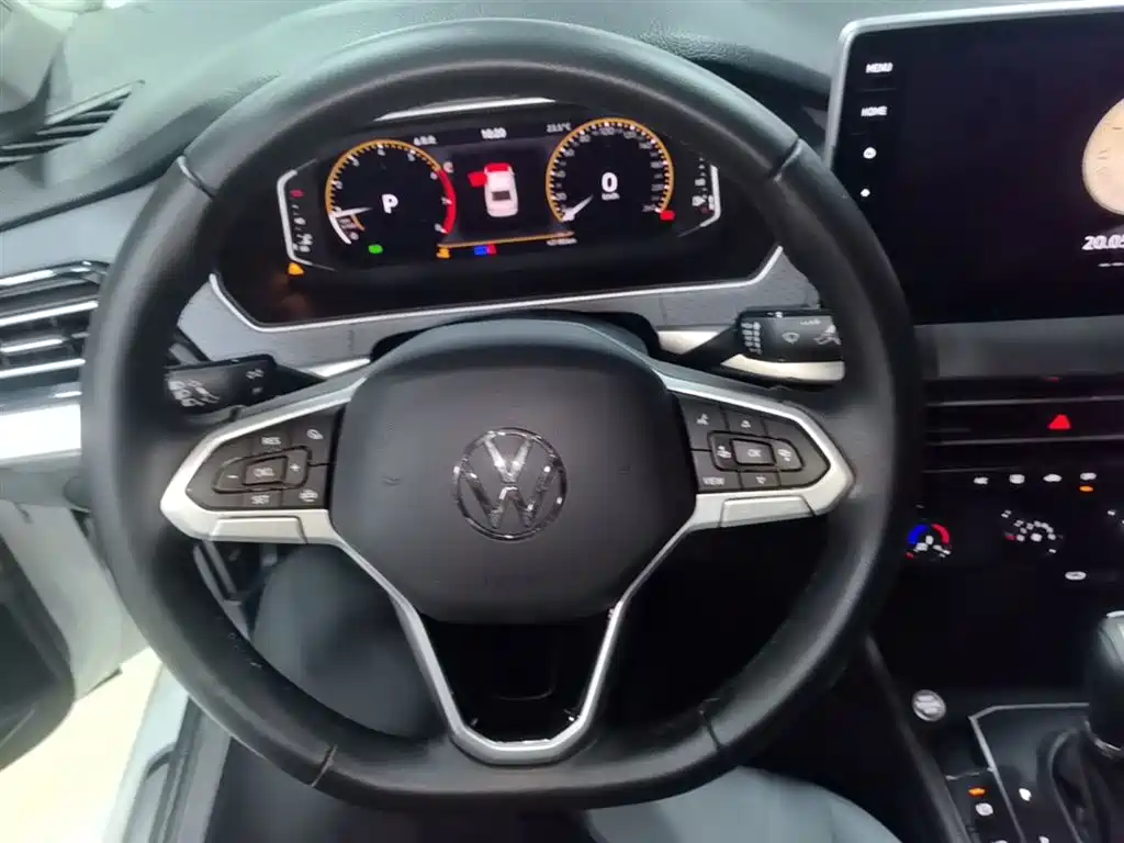 Volkswagen Lavida 2023 1.5L Auto Five Million Edition фото 11