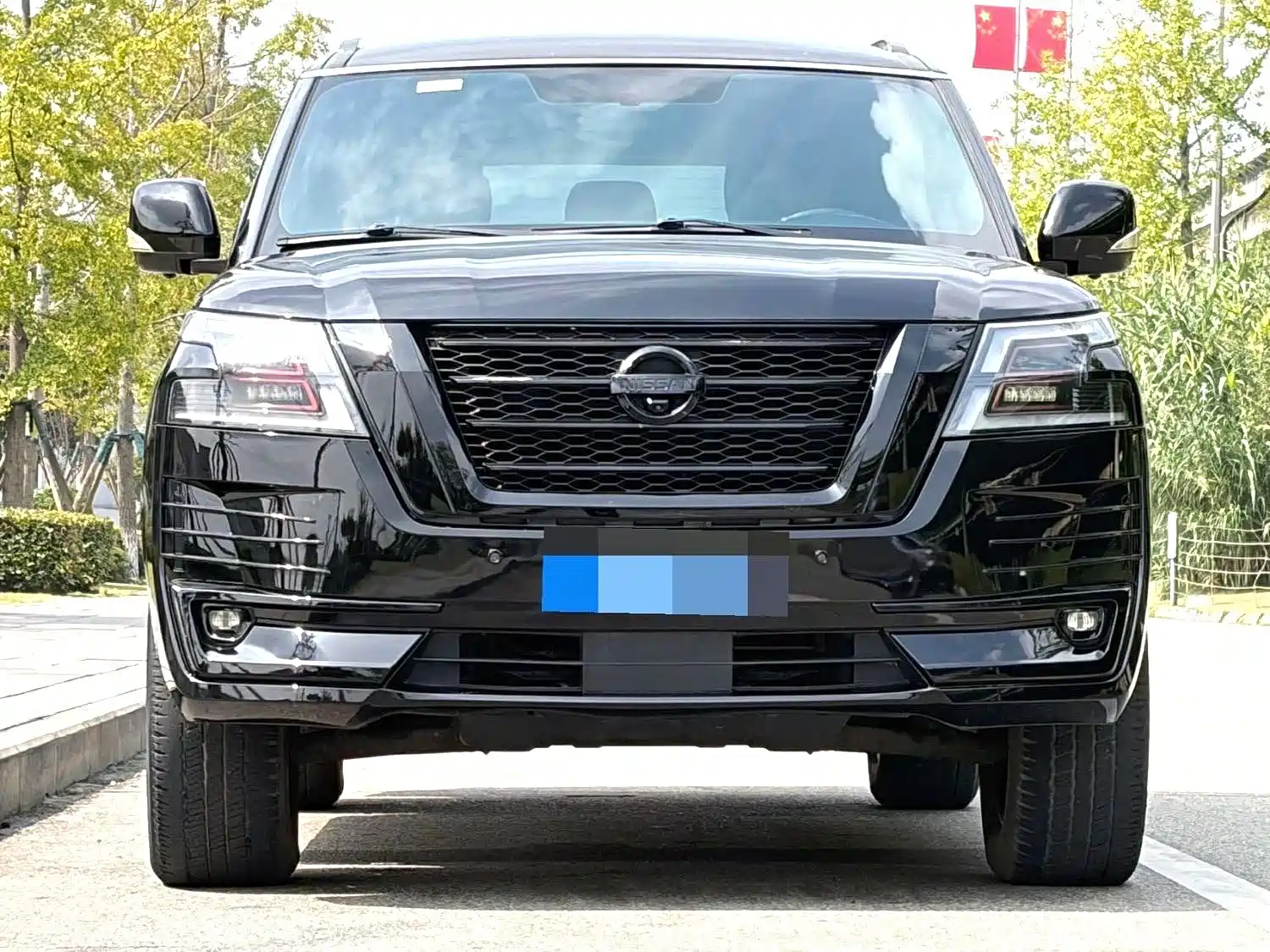 Фото 2 - Nissan Patrol