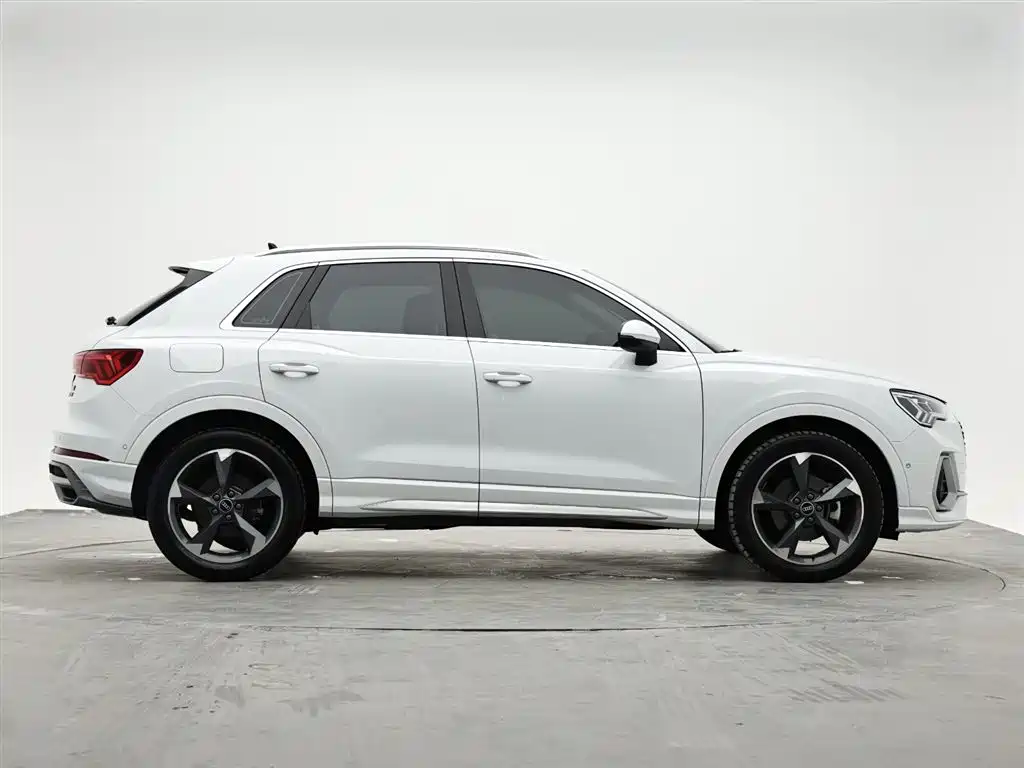 Audi Q3 2022 35 TFSI Fashion Dynamic фото 5