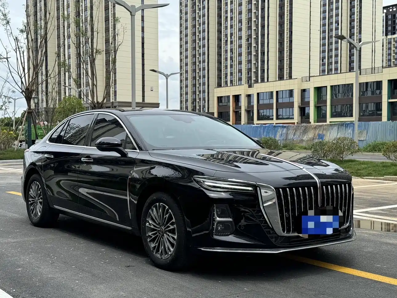 Hongqi H5 2025 1.5T DCT Qiyue 500,000 Units Commemorative Edition фото 3