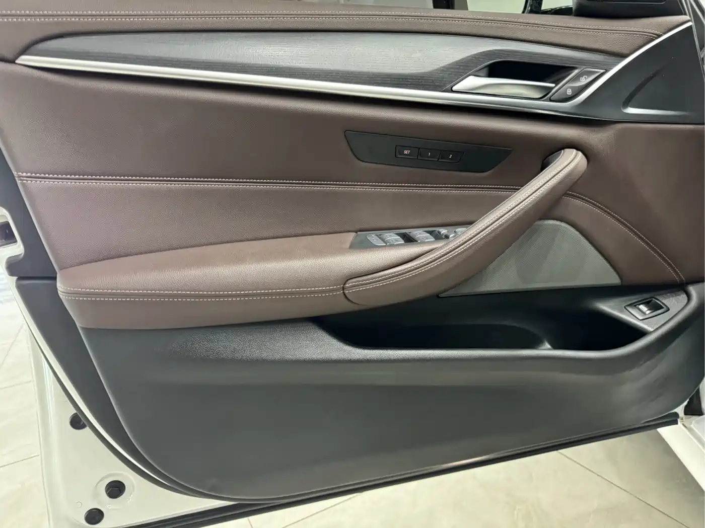 BMW 5 Series 2022 530Li Leading M Sport Package фото 9