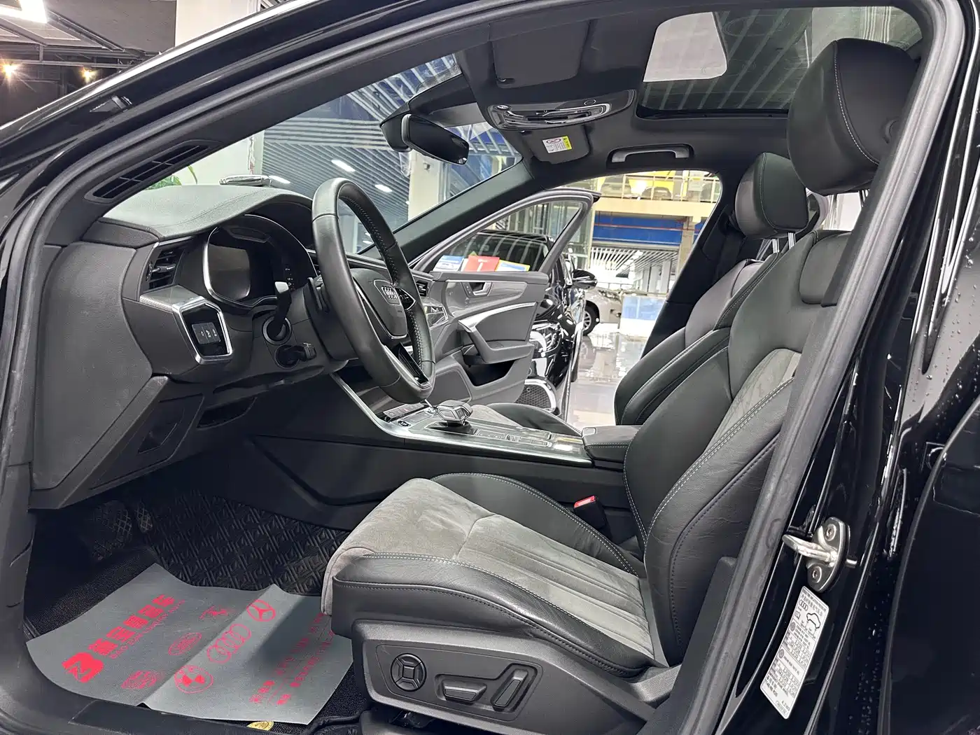 Audi A6L 2021 40 TFSI Luxury Sport фото 4
