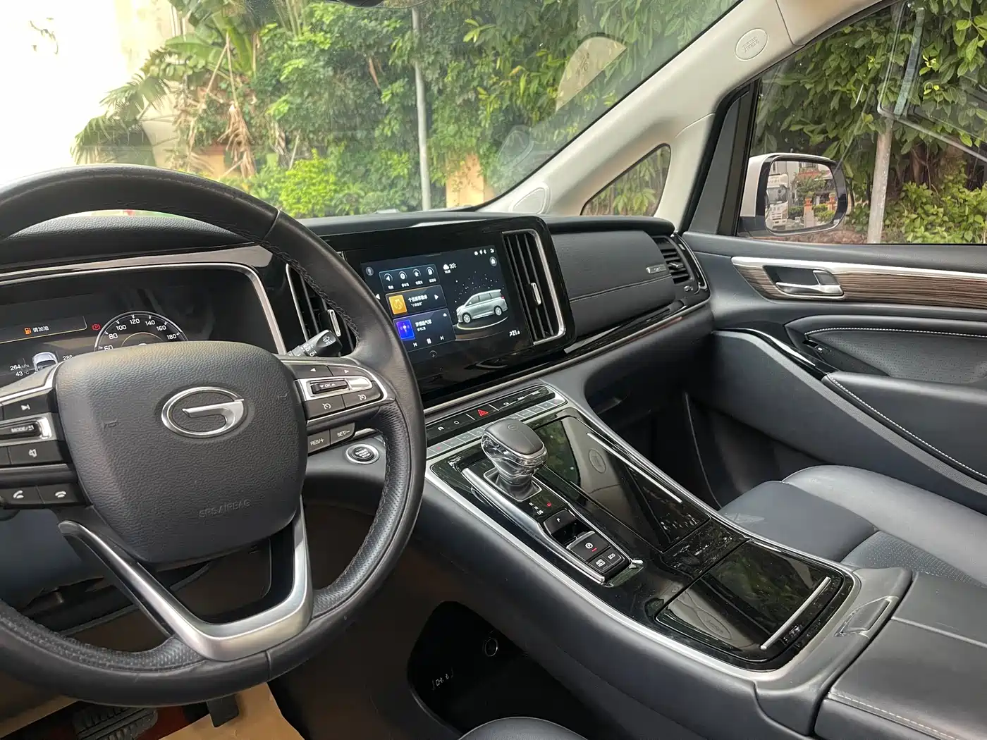 GAC Trumpchi Trumpchi M8 2021 Leading Show Series 390T Ultimate Edition фото 15