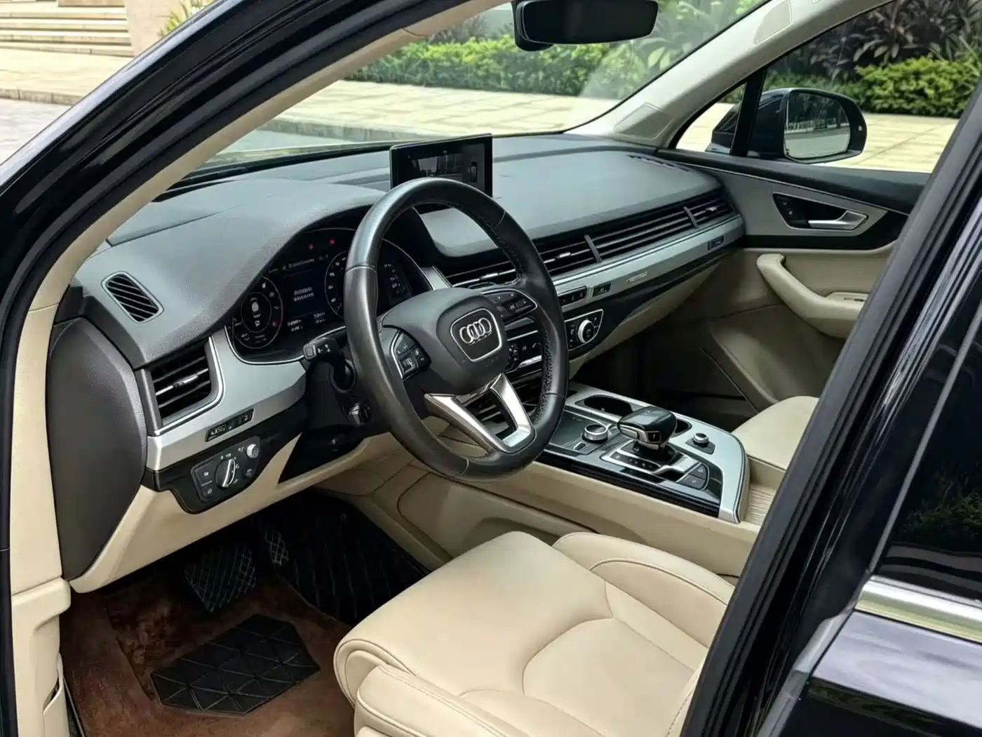 Фото 3 - Audi Q7