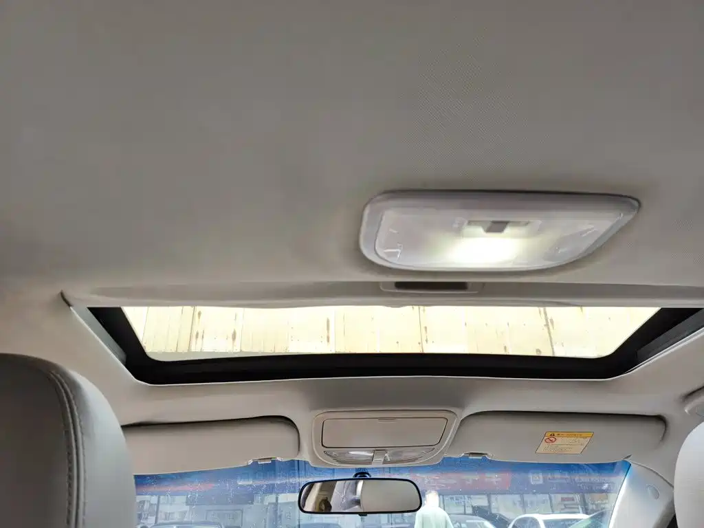 Geely Emgrand 2014 2014 Sedan 1.3T CVT Elite