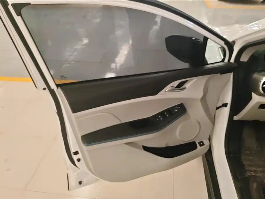 BYD Yuan Pro 2023 401KM Premium фото 7