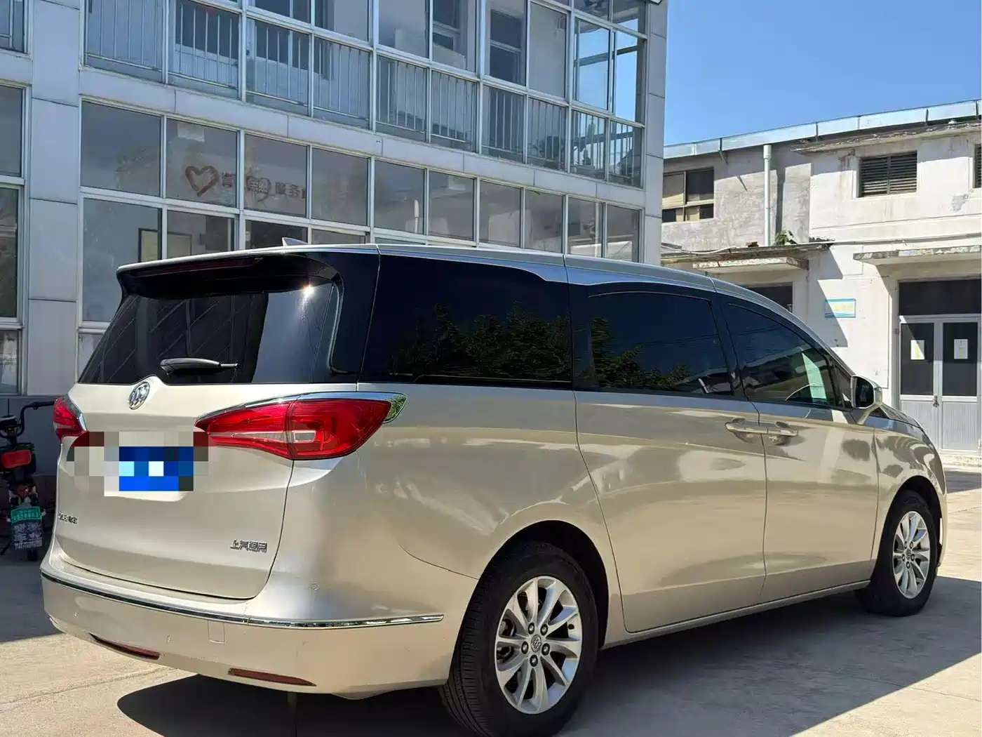 Фото 7 - Buick GL8