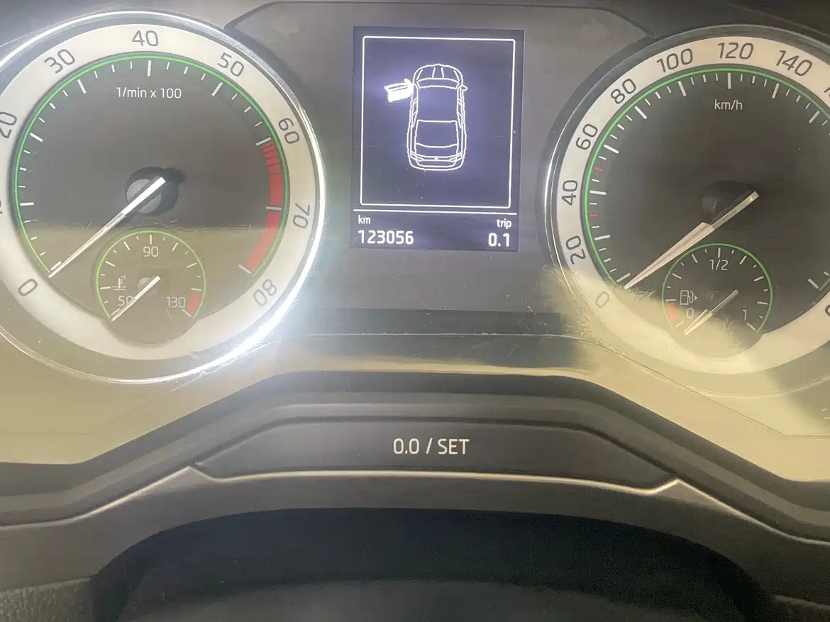 Škoda Superb 2018 TSI330 DSG Comfort Edition China V фото 15